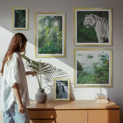 Gallery wall Tropical nature animals
