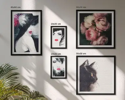 Set of 5 wall art pieces Stylish portraits of women with roses