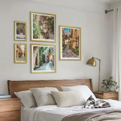 Gallery wall Charming streets with flowers