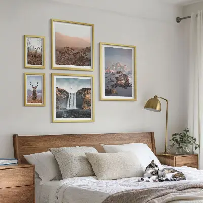 Gallery wall Mountain landscapes wild animals