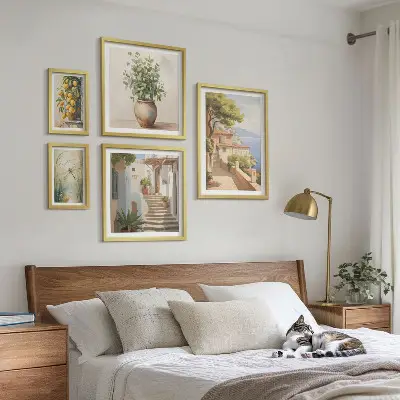 Framed photo set Stylish views of seaside towns