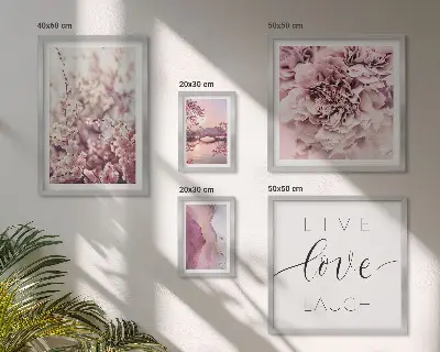 Framed photo set with floral motifs and pastel slogans