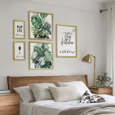 Framed photo set with kitchen plants and positive slogans