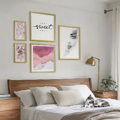 Framed photo set women's portraits with flowers in pastel tones