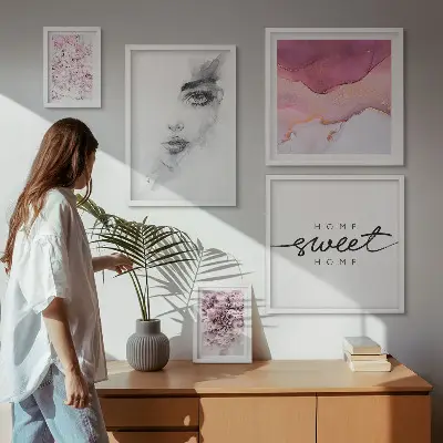 Framed photo set women's portraits with flowers in pastel tones