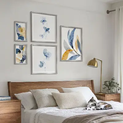 Set of 5 wall art pieces plant motifs in pastel interior style