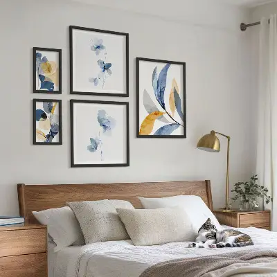 Set of 5 wall art pieces plant motifs in pastel interior style