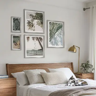 Gallery wall tropical relaxing plants design