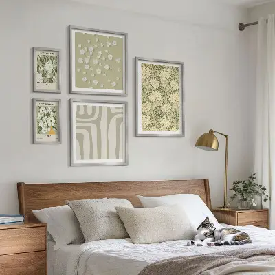 Gallery wall Plant boho with flowers