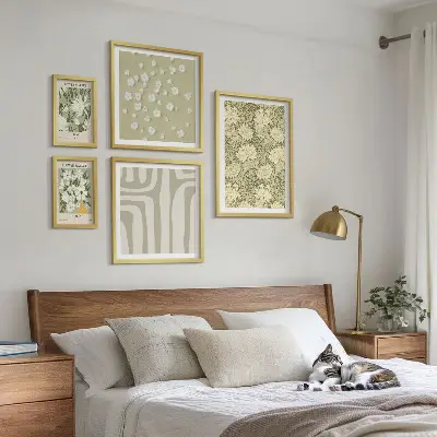 Gallery wall boho plant and flower motif