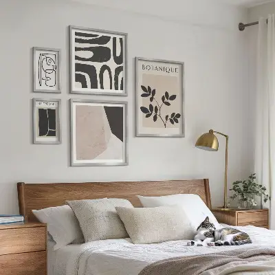 Gallery wall Stylish minimalist graphics