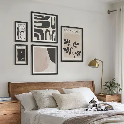Gallery wall Stylish minimalist graphics