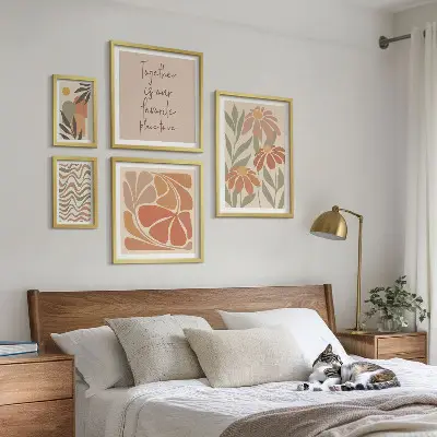 Framed photo set with stylish nature and flower decorations