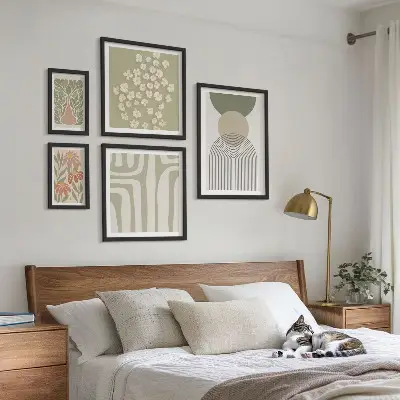 Gallery wall Stylish pastel plant graphics