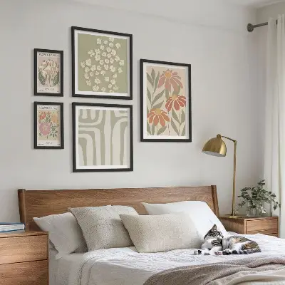Floral pattern wall art set boho style London and Paris designs in a set of 5 pieces