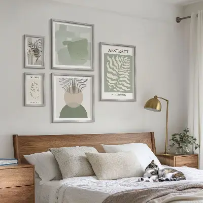 Gallery wall Stylish plant compositions