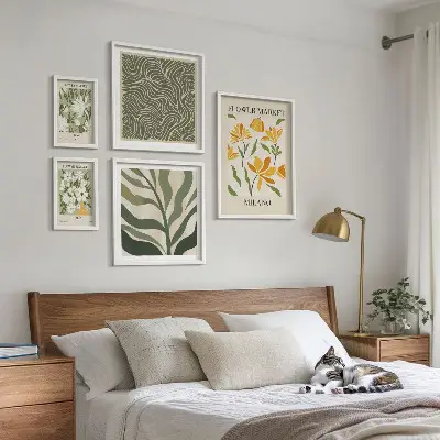 Set of 5 wall art pieces Modern plant motifs
