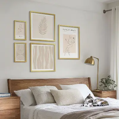 Set of 5 wall art pieces with beautiful minimalist motifs