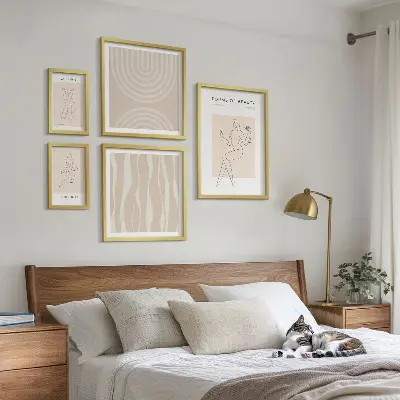 Gallery wall Minimalist forms of beauty