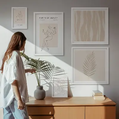 Framed photo set Stylish graphics of women and plants