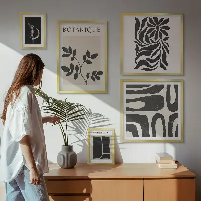 Gallery wall Modern plant motifs