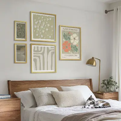 Set of 5 wall art pieces with boho plant motifs