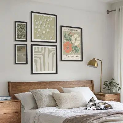 Set of 5 wall art pieces with boho plant motifs