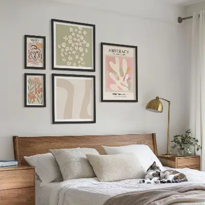 Framed photo set Stylish abstract flowers interior