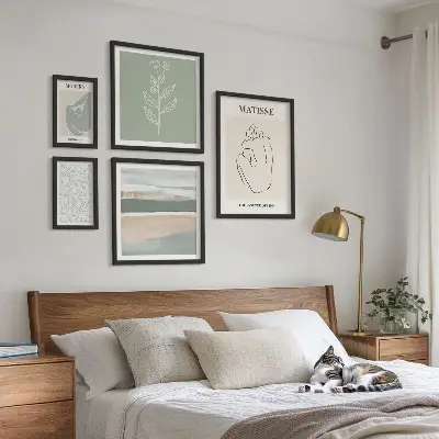 Set of 5 wall art pieces Stylish plant graphics