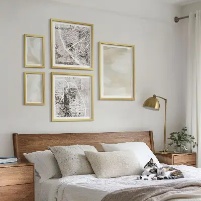 Gallery wall Paint texture minimalism