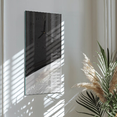 Vertical wall clock Contrast