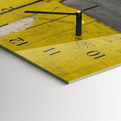 Modern vertical wall clock Confusion