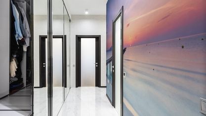 How to optically enlarge the hall? A practical arrangement guide