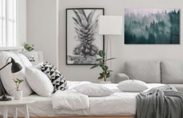 How to arrange a small bedroom? Check out our ideas!