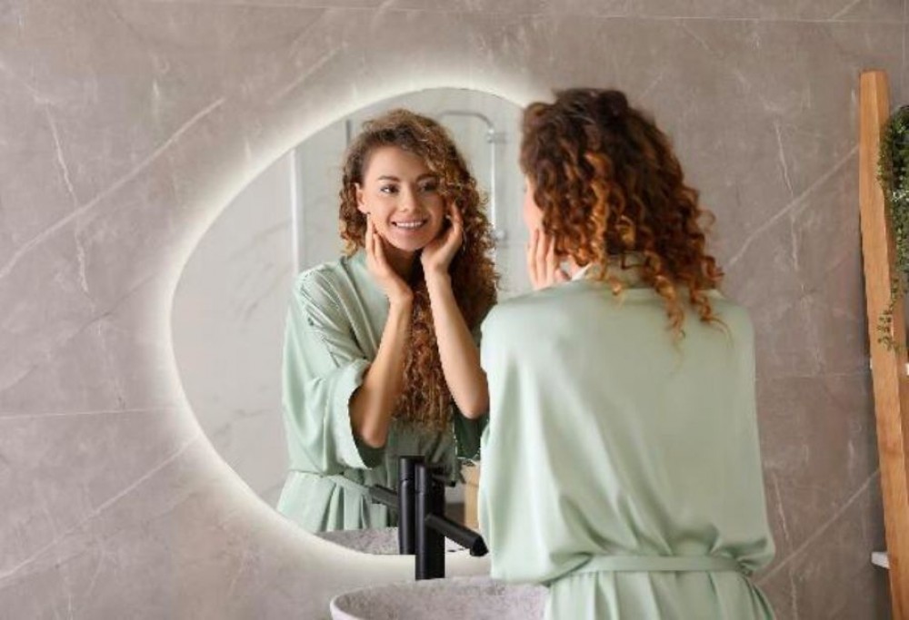 How to choose a bathroom mirror